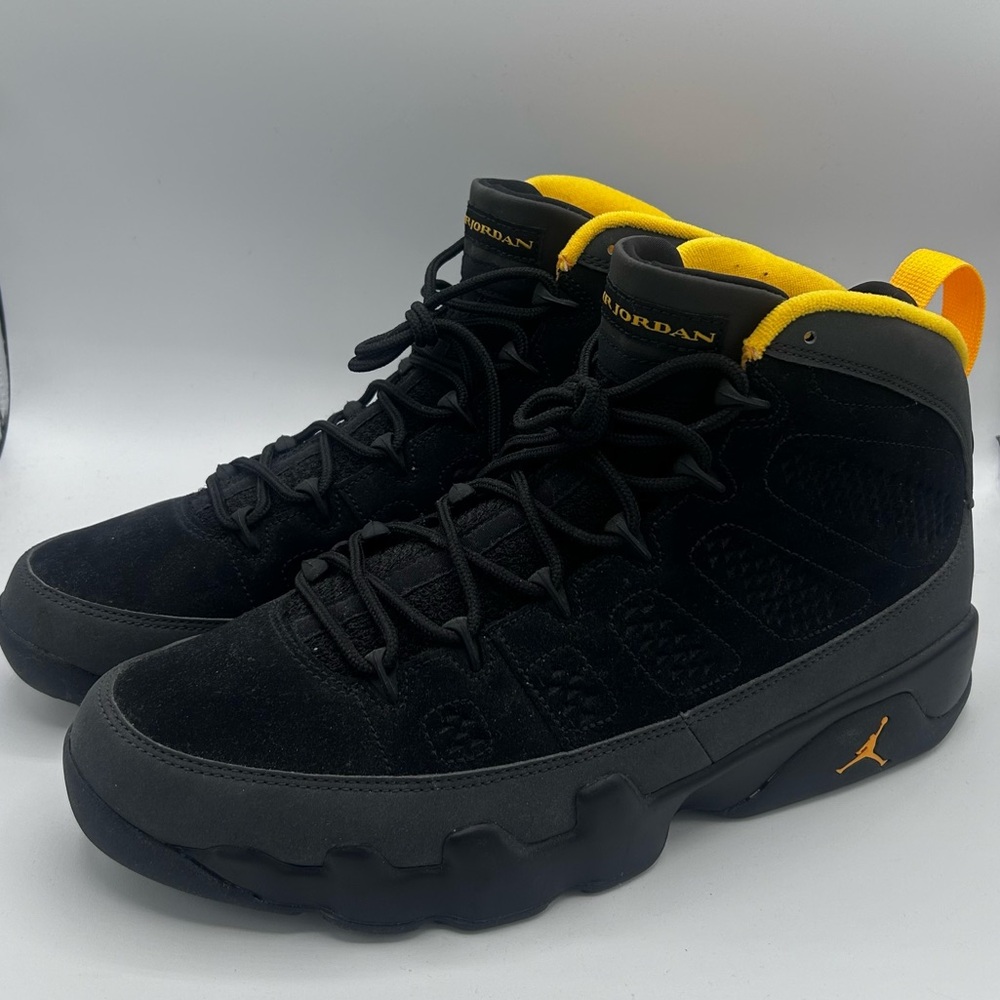 🚨SOLD🚨 Nike Air Jordan Retro 9 'University Gold'